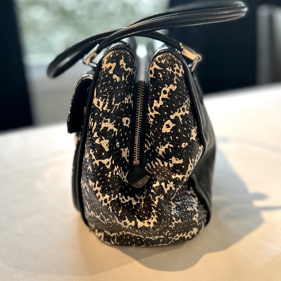 Coach purse - Picture 3 of 9